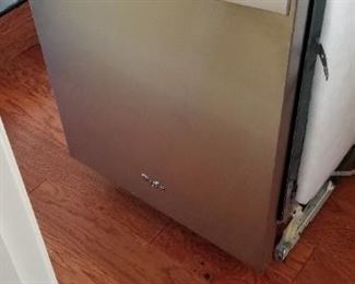 Whirlpool stainless steel dishwasher