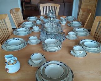 H Co SELB Bavaria Germany Henrich place setting