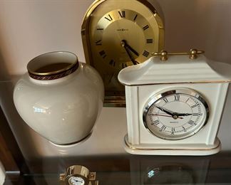 Does anybody really know what time it is