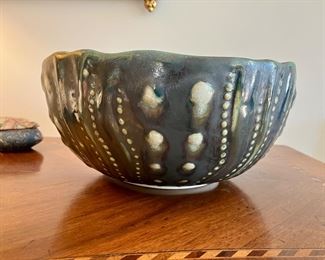 Alison Evans urchin pottery