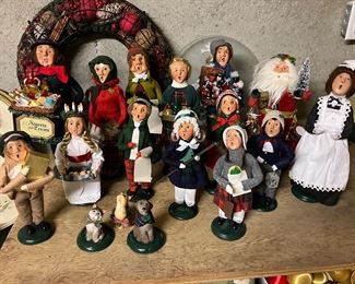 Byers choice carolers