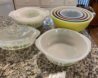 Pyrex mixing bowls