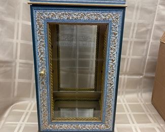 LOT 009- Faux marble topped carved display box 21in tall and 9.5in by 9.5in $75