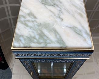 LOT 009- Faux marble topped carved display box 21in tall and 9.5in by 9.5in $75