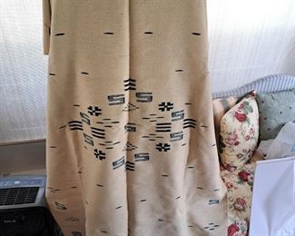 VINTAGE INDIAN BLANKET