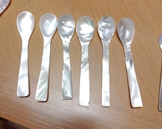 Mother of Pearl Caaviar Spoons (12)