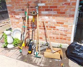 Yard tools 