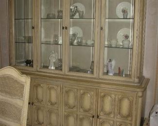 Large china cabinet   BUY IT NOW $ 165.00
