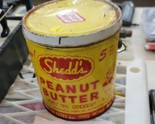 VINTAGE PEANUT BUTTER TIN