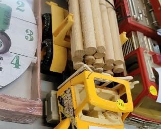 TOY LOG TRUCK