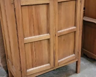 TWO DRAWER AND TWO DOOR CABINET  39X17X53