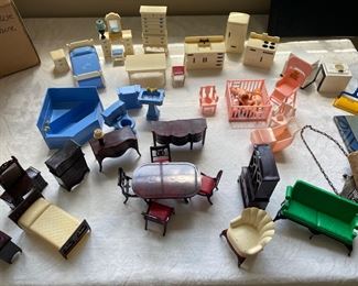 Ideal plastic dollhouse furniture