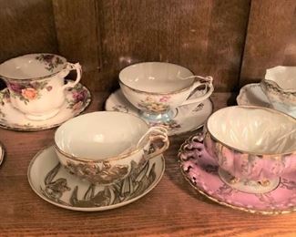 Cups & saucers