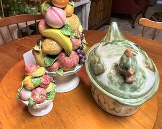 Stacked fruit décor; nesting hen