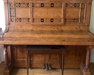 Beautiful upright WM. KNABE piano. Good working order! Piano located in Portage Park. Professional delivery available.