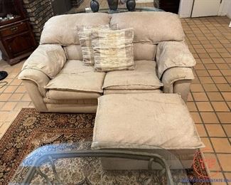 Broyhill Loveseat with Ottoman