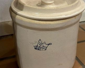 Vintage Robinson Ransbottom Blue Crown #2 Crock with Lid