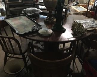 Dining table & chairs