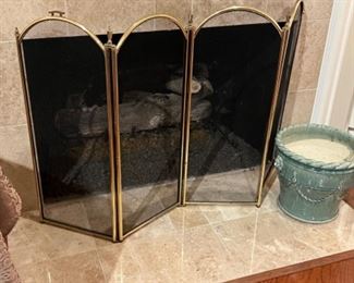 Fireplace screen