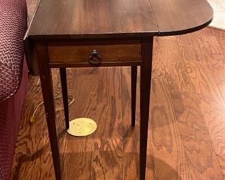 Drop leaf table with drawer