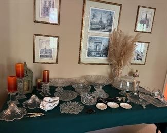 A whole set of artworks from Paris and London