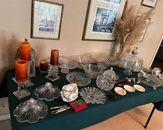 Tables full of decorative and crystal