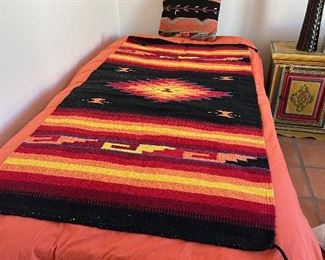 Twin bedding, comforter and Duvet