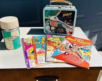 Vintage Space lunchbox