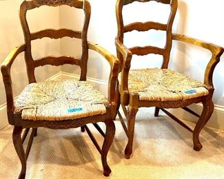 2 Rush Seat Solid Walnut French Country Dining 2 Arm Chairs 
22s x 16.5d x 38h (17” floor to seat)
2 have small damage to rush seat on front $75ea
All 4 for $300
