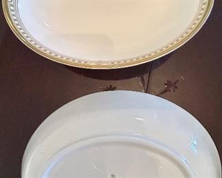 Royal Doulton English Bone China
Lichfield pattern H5264
Oval side dish serving bowl
2 available $30ea