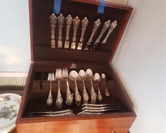 Vintage Lunt Eloquence sterling flatware set, w/ box