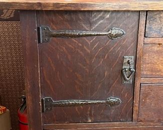 Gustav Stickley #814 1/2- Detail