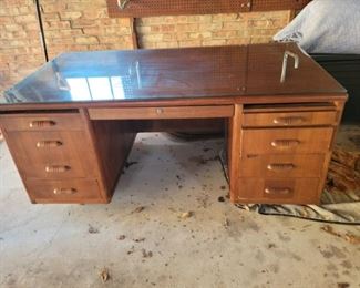 Desk w glass top