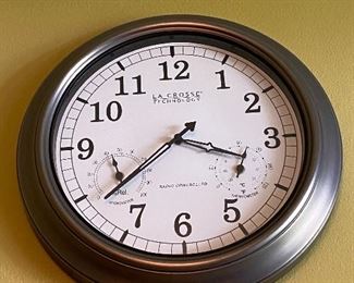 LA Crosse Technology Clock