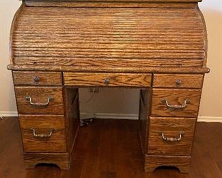 Reproduction Tambour / Rolltop Desk