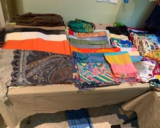 Cashmere scarves. Silk scarves