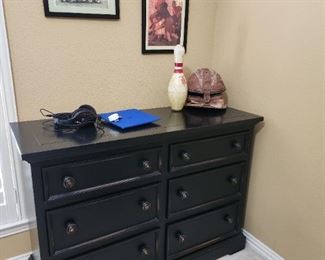 Black chest of drawers