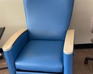Vinyl Medical Recliner with wheels