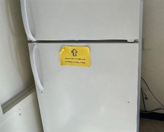 Refrigerator freezers