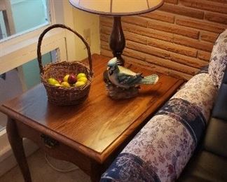 end table, accessories