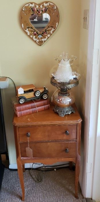Vintage sewing accessory cabinet, lamp, model car