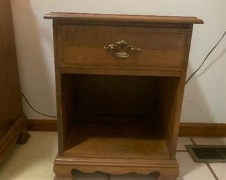 Nightstand that matches the previous pictured dresser