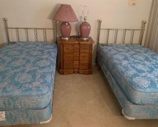 1 twin bed set has been sold.
