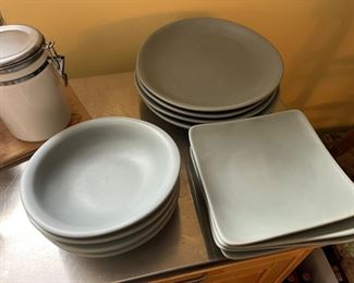 Luna Garcia pottery dish set 