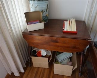drop leaf table, candles, kitchen