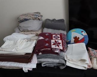 Linens- Blankets 