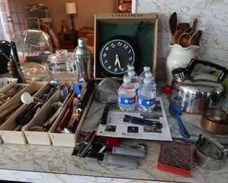 Kitchen Utensils- Clock - Tea Pot