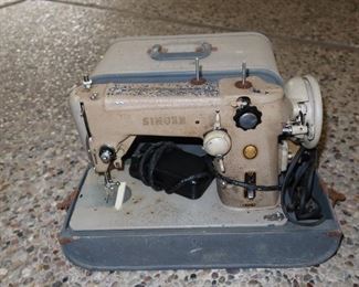 Vintage Singer Sewing Machine 