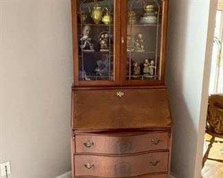 . . . Governor Wintrhop-style secretary with serpentine drawers