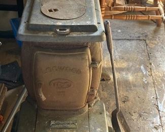 SMALL WOODSTOVE